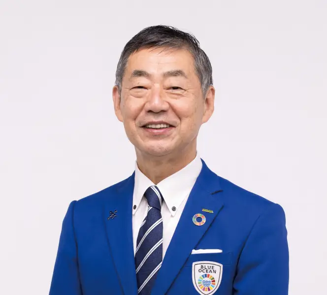 更家 悠介